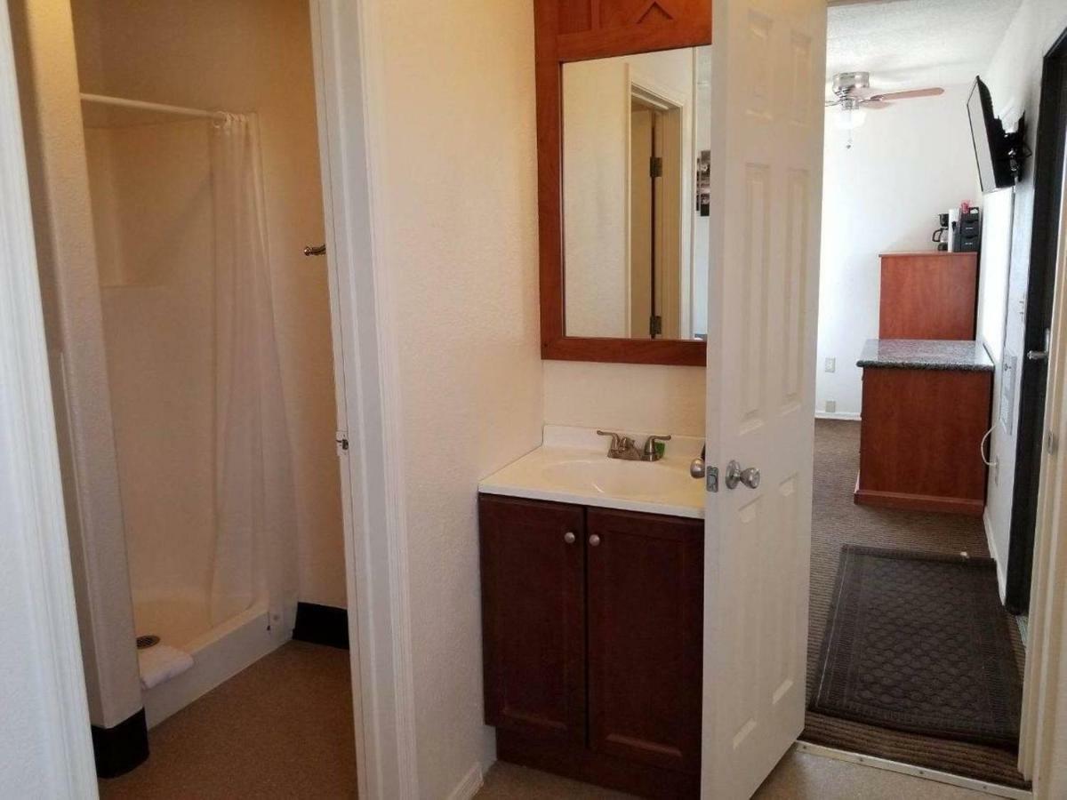 ואלה 071B Private Studio Near Grand Canyon South Rim Sleeps 6- No Kitchen מראה חיצוני תמונה